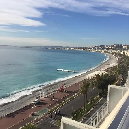 Charmante * Cannes